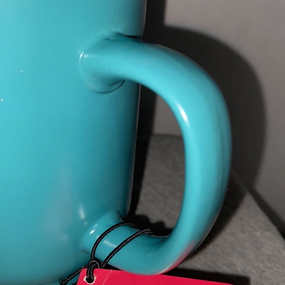 💥NEW💥 Santa’s Favorite Elf Travel Mug - Picture 3 of 12